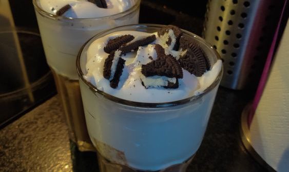 Warme chocolademelk met Oreo