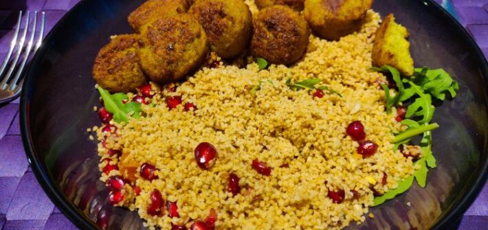 Couscous salade met falafel