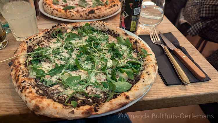 Martha Pizze Amore - Vegan pizza Parijs